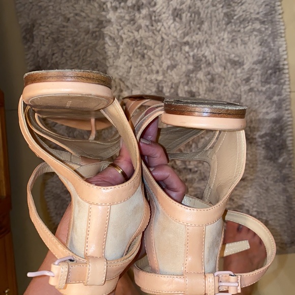 Balenciaga - Picture 5 of 11